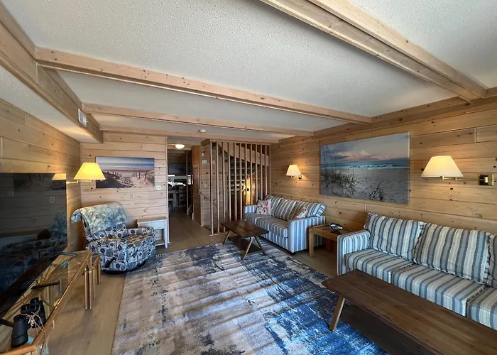 Pilot House 3 *